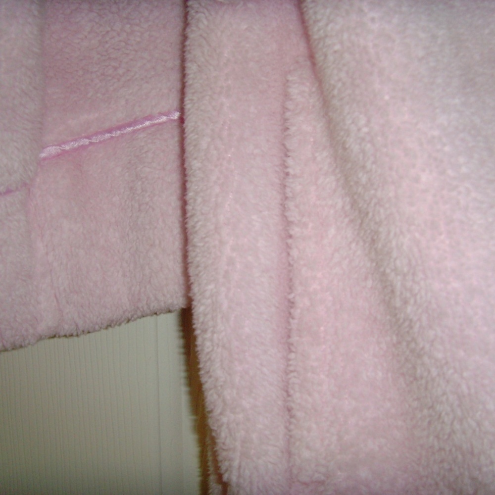 NAUTICA Sleepwear Fluffy Pink Robe in L-XL - Picture 13 of 15